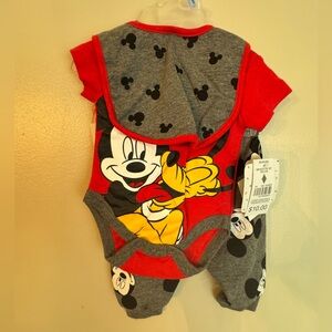 NWT Disney Mickey Mouse Infant Set 0/3 Months